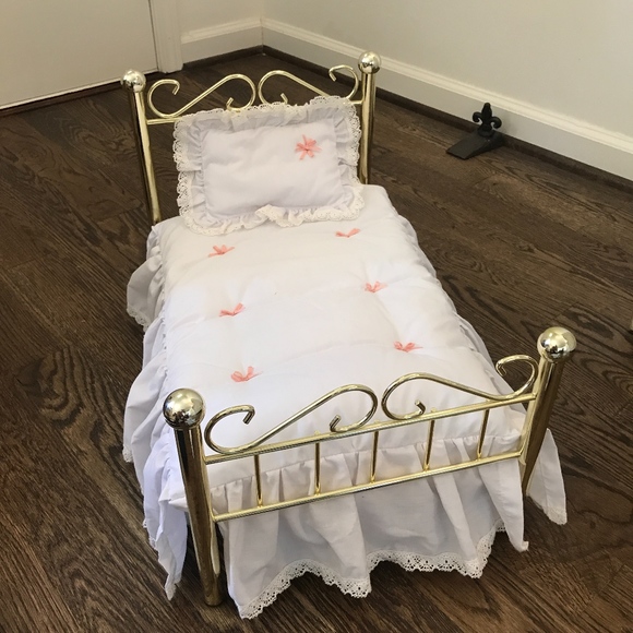 Retired Samantha American Girl Doll - Picture 3 of 8